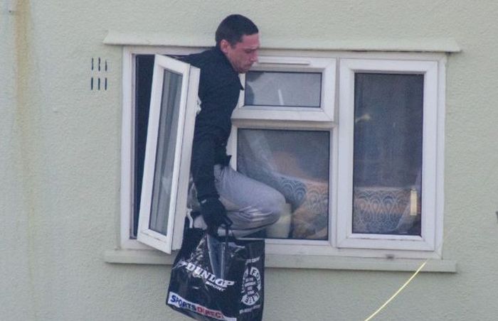 dana Pljačkao usred dana...