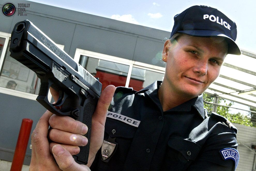 vojsci Žene u vojsci, ljepota i opasnost.